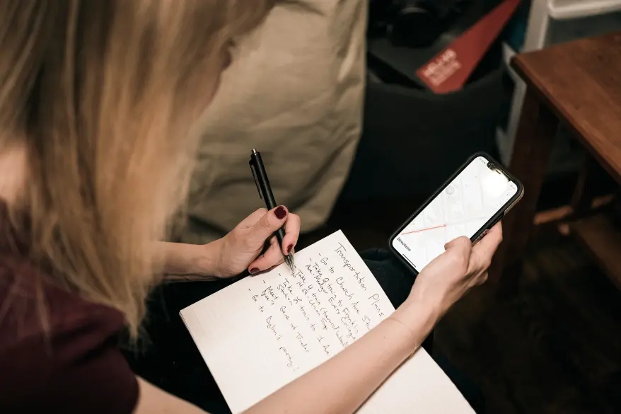 Saya menghabiskan 72 jam sebagai seorang neo-Luddite — inilah yang terjadi ketika saya mengganti iPhone saya dengan koneksi tatap muka